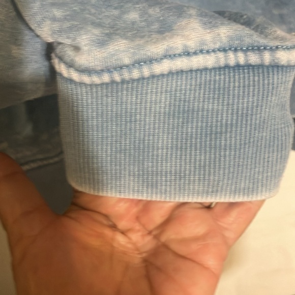 Sweatshirt - Picture 6 of 8